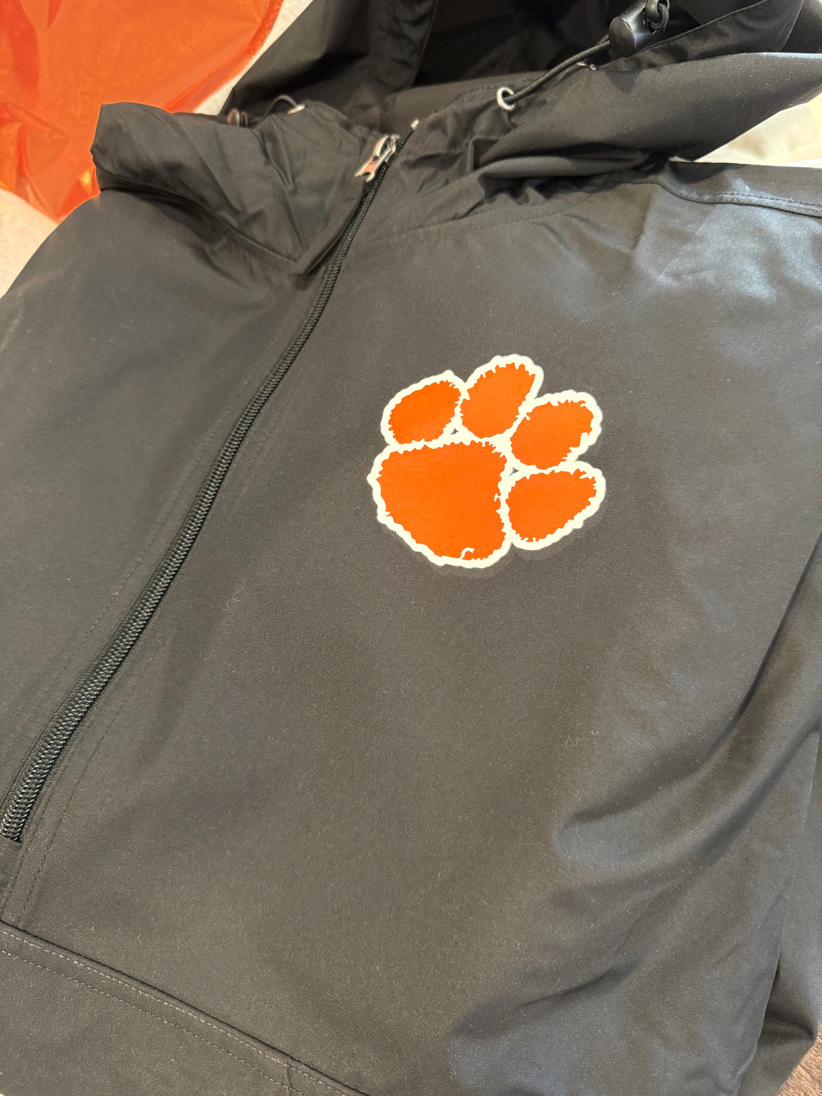 Range Windbreaker