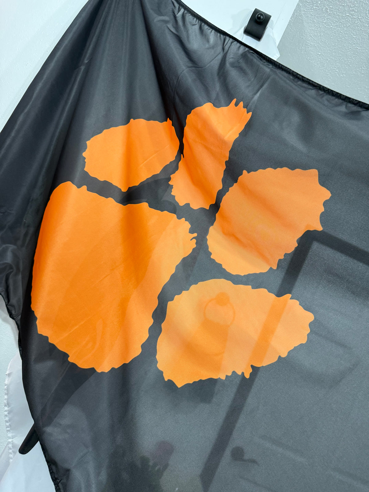 Tiger Paw Flag