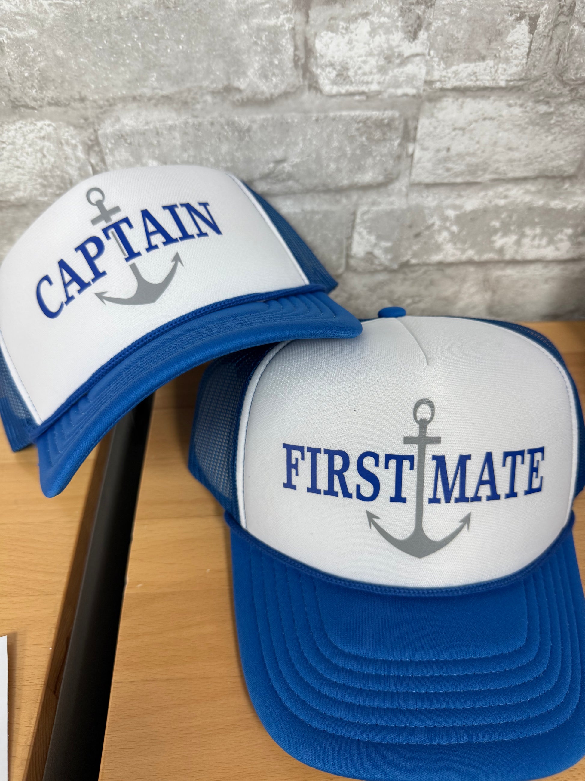 Captain First Mate Hats Black/White Glitter Black